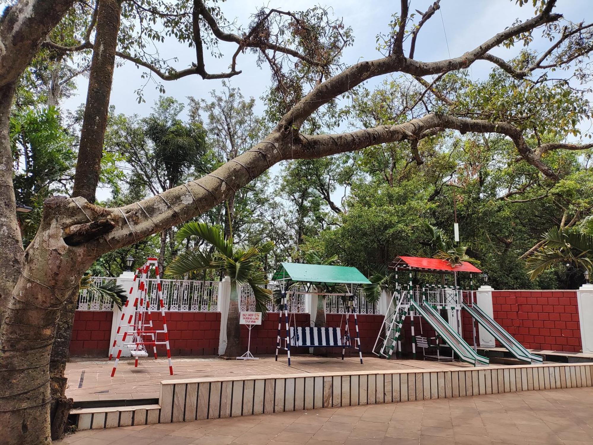 Jaffer Bhai'S Brickland Hotel Panchgani Bagian luar foto
