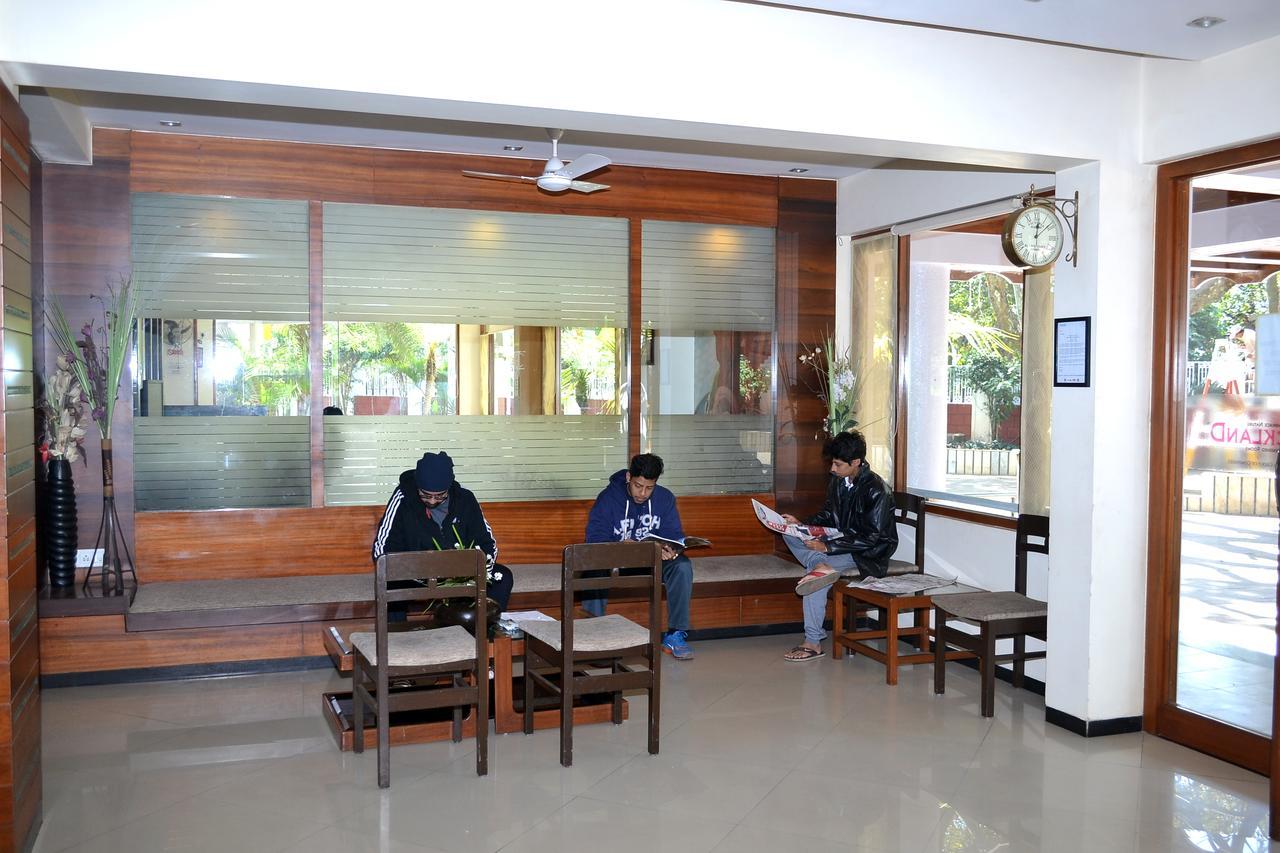 Jaffer Bhai'S Brickland Hotel Panchgani Bagian luar foto