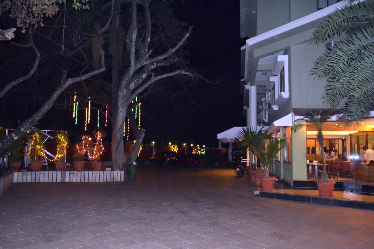 Jaffer Bhai'S Brickland Hotel Panchgani Bagian luar foto